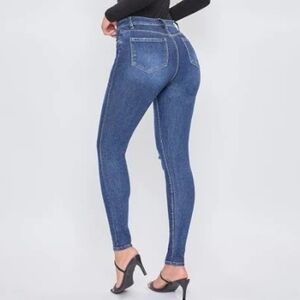 Wanna Betta Butt Skinny Jeans Size 11/30 Very Flattering To The Figure